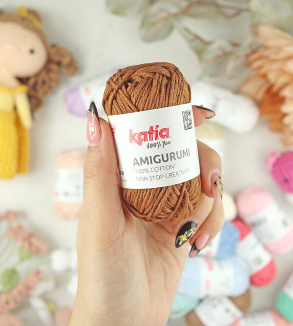 Ovillo Amigurumi 100% algodón Pardo de Katia