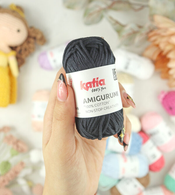 Ovillo Amigurumi 100% algodón Negro de Katia