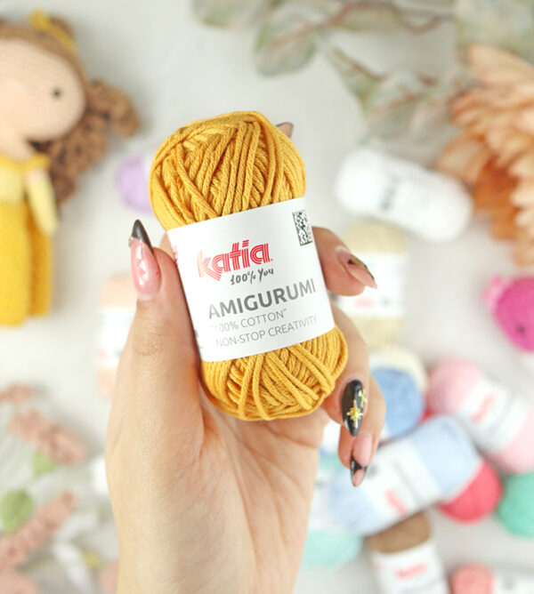 Ovillo Amigurumi 100% algodón Mostaza de Katia