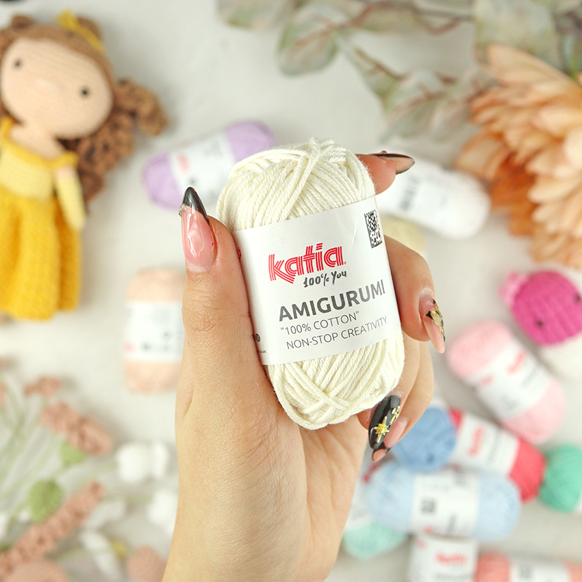 Ovillo Amigurumi 100% algodón Blanco Roto de Katia