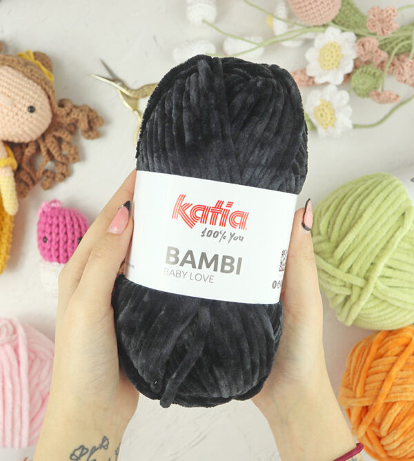 Ovillo Bambi Negro de Katia