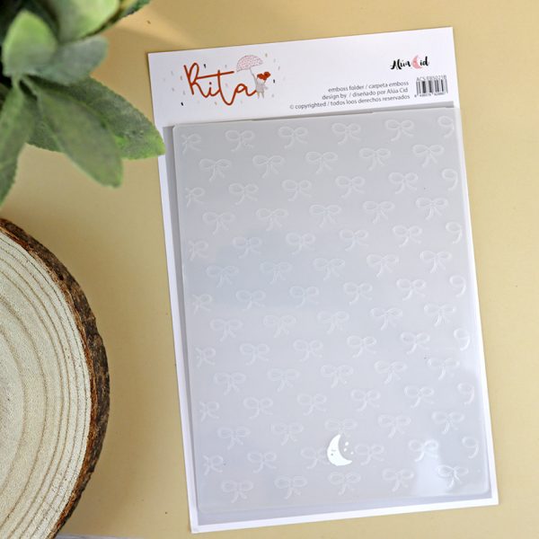 Carpeta de gofrado o emboss Lacitos de la colección Rita. Diseñada por Alúa Cid