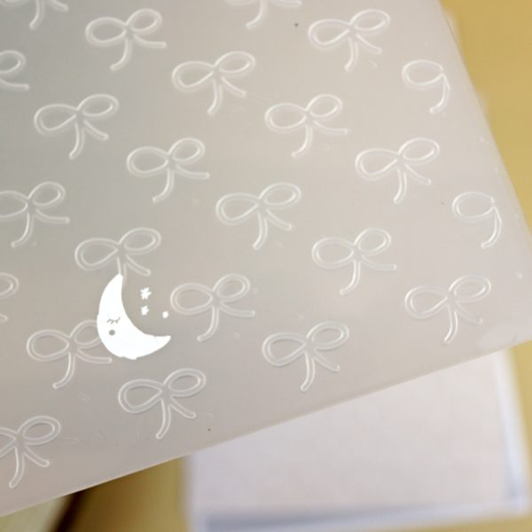 Carpeta de gofrado o emboss Lacitos de Rita - Imagen 3