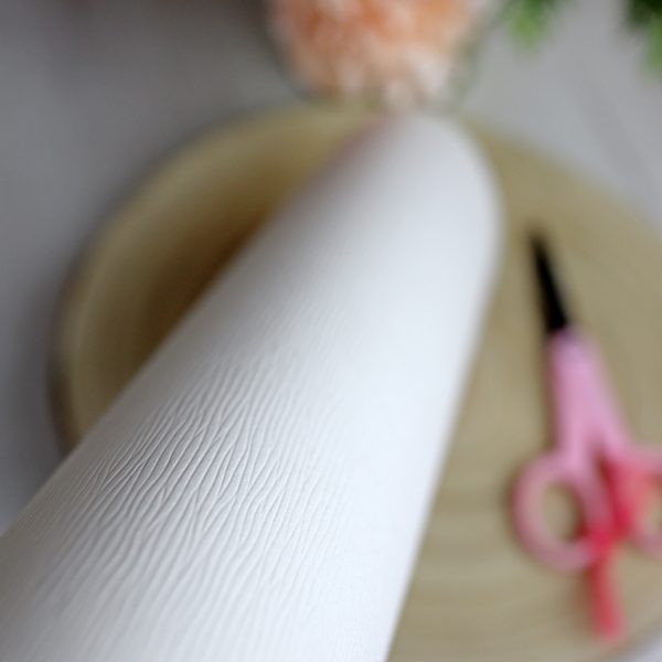 Cartulina con textura de madera blanco roto. - Imagen 2