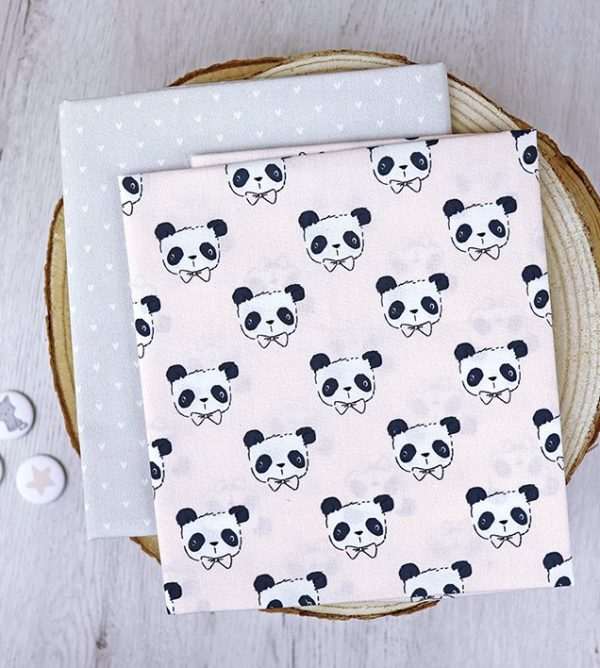 Telas panda salmón/corazones, diseñadas por Alúa Cid