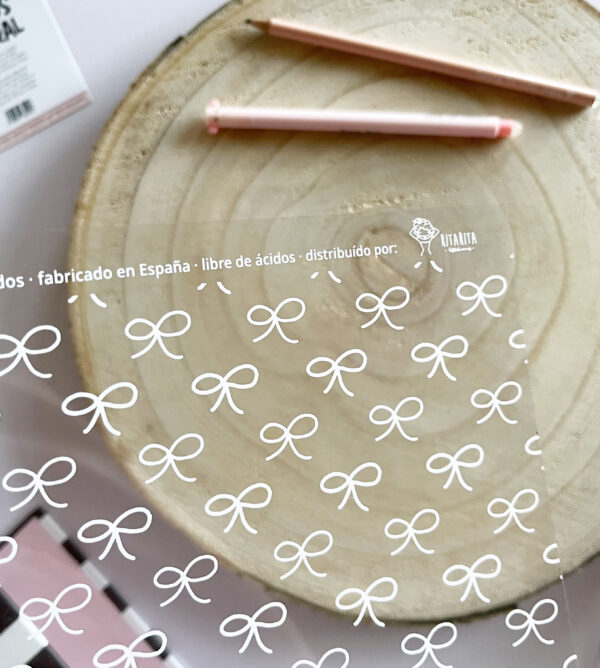 Papel acetato lazo Rita, para proyectos de scrapbooking. Diseñado por Alúa Cid