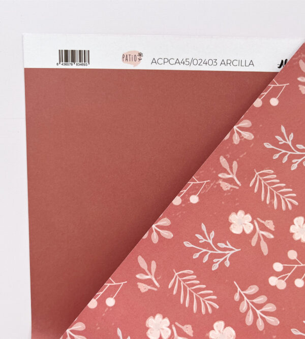 Cartulina básica para scrapbooking Arcilla. De la colección Patio, diseñada por Alúa Cid