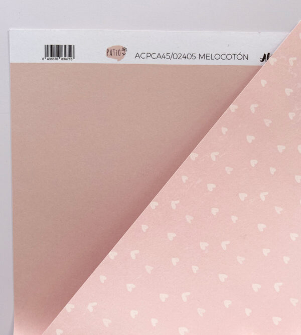 Cartulina básica para scrapbooking Melocotón. De la colección Patio, diseñada por Alúa Cid