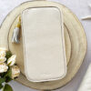 Estuche piel beige, diseñado por Alúa Cid