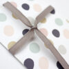 Lazo fino de lino, color gris topo. Para scrapbooking, manualidades y costura creativa