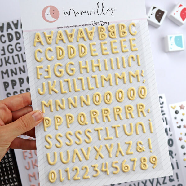 Pegatinas puffy ABC Mostaza para scrapbooking. Diseño de Alúa Cid