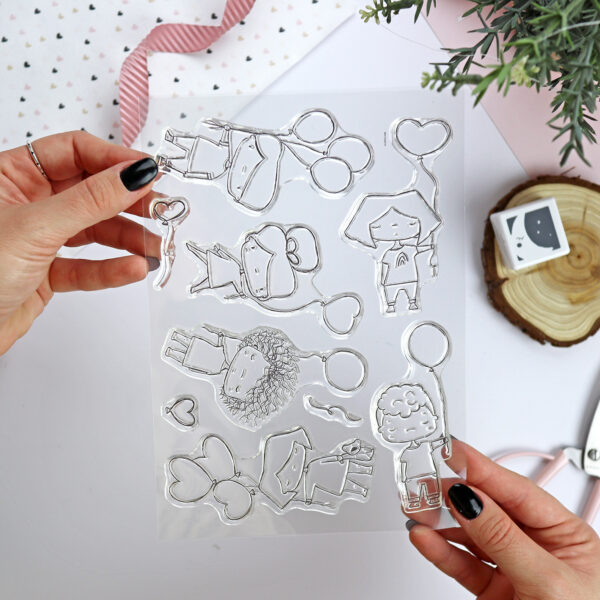 Set de sellos para scrapbooking y manualidades Familia Love. Diseño de Alúa Cid
