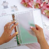 Carpeta A5 flores Celia. Para fundas 4x8'' y 3x8" - Imagen 6