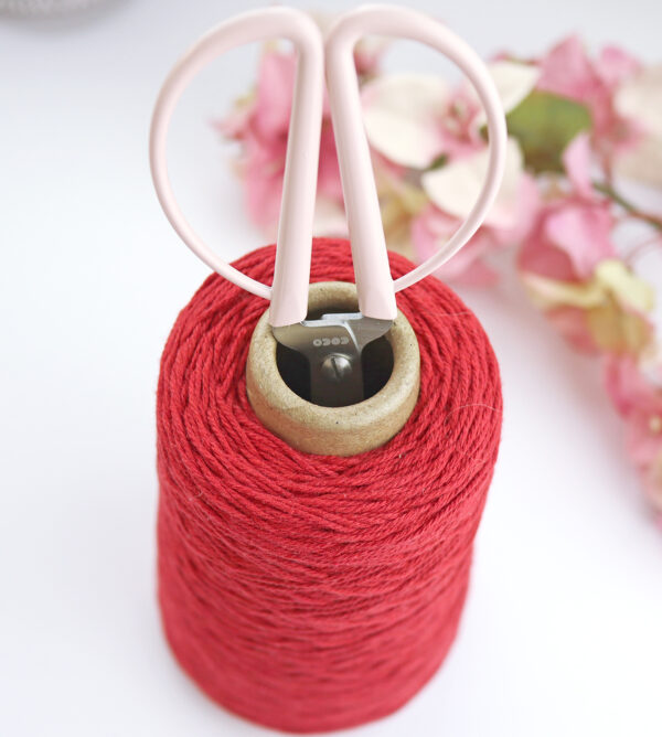 Cordón Baker twine Vuelta al cole, de color rojo. Para scrapbooking y manualidades