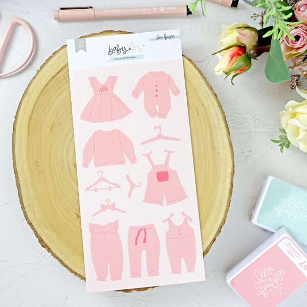 Set de troqueles Ropita bebé, de Lora Bailora