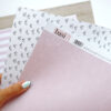 Papel para scrapbooking Mosca, de 32x45 cm. Diseño de Alúa Cid