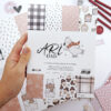 Bloc pequeño Aridad para scrapbooking, con 30 papeles offset. Diseño de Alúa Cid