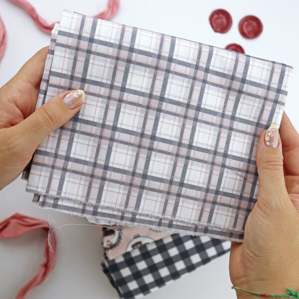 Tela Cuadros, de la colección Aridad. Para trabajos de costura creativa. Diseño de Alúa Cid
