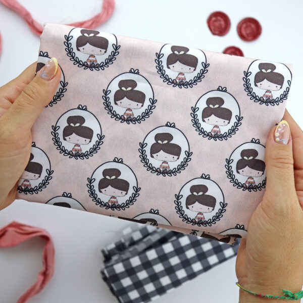 Tela Marcos, de la colección Aridad. Para trabajos de costura creativa. Diseño de Alúa Cid