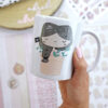 Taza de cerámica Echando raíces. Diseño de Alúa Cid para su colección Hasta la Concha