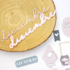 Troquel diciembre Libertad para decorar portadas de álbumes de scrapbooking. Se usa junto con una troqueladora manual. Diseño de Alúa Cid