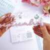 Troquel septiembre Libertad para decorar portadas de álbumes de scrapbooking. Se usa junto con una troqueladora manual. Diseño de Alúa Cid