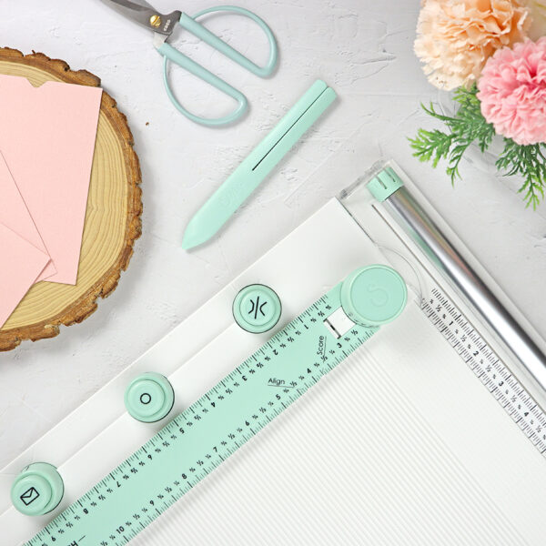 Tabla de plegado y cizalla, de Sizzix - Imagen 9