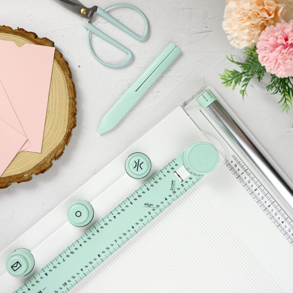 Tabla de plegado y cizalla, de Sizzix - Imagen 10