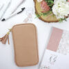 Estuche Maquillaje, en ecopiel granulada. Caben tus rotuladores más altos. También perfecto para llevar tu maquillaje en el bolso
