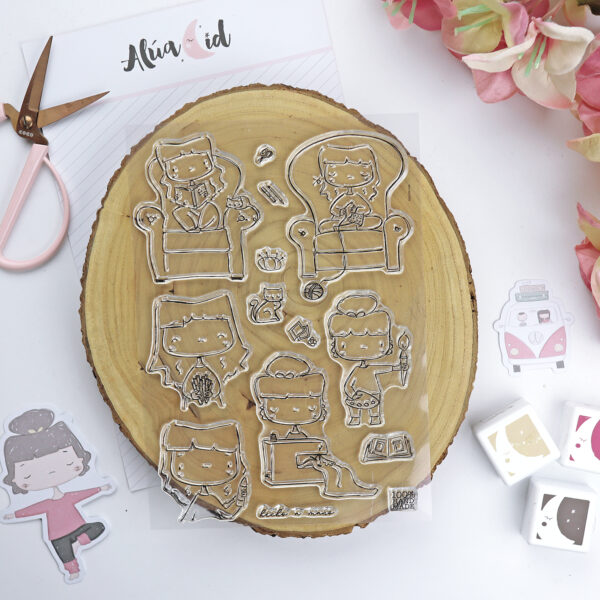 Set de sellos Tiempo para mí, de la colección La Sra Lola. Diseño e ilustraciones de Alúa Cid