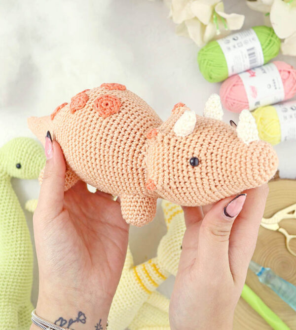 Kit de crochet Triceratops, de Hardicraft