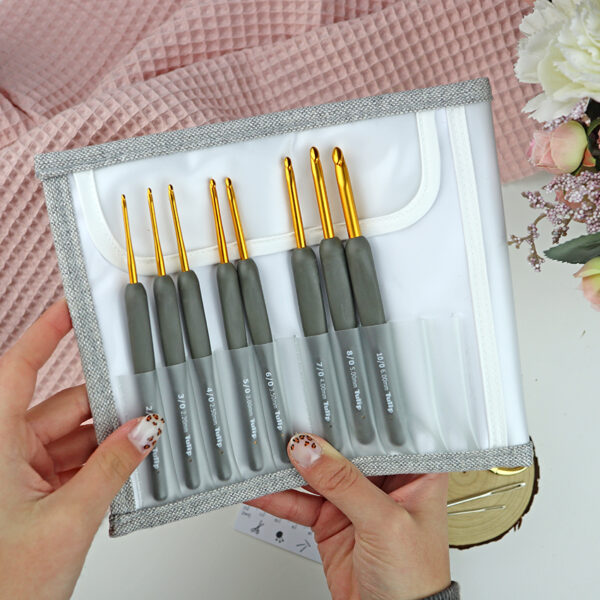 Estuche de ganchillos Gold, de Tulip - Imagen 3