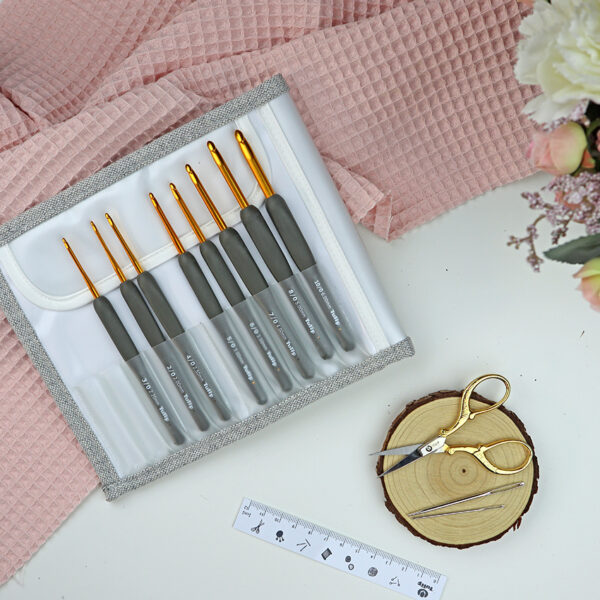 Estuche de ganchillos Gold, de Tulip - Imagen 5