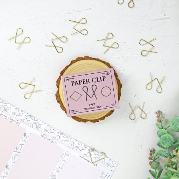 Clips forma Niágara, de Tools to Liveby