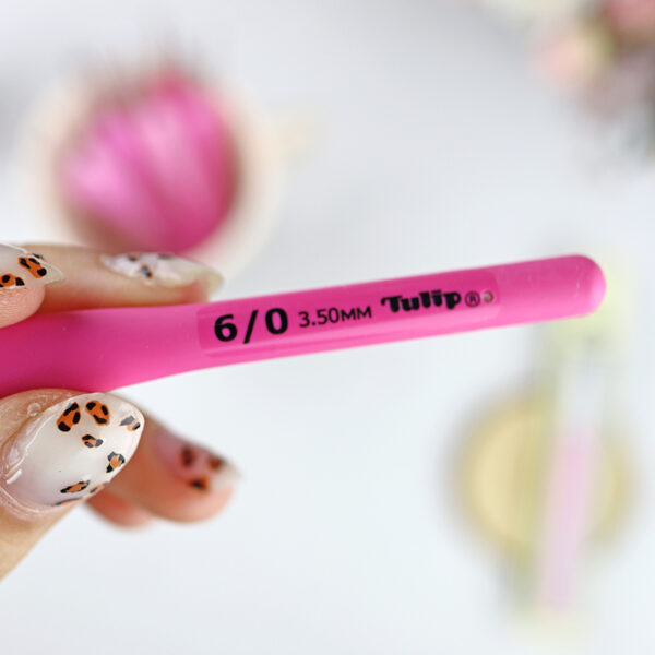 Ganchillo Rosa 3.50 mm, de Tulip - Imagen 5