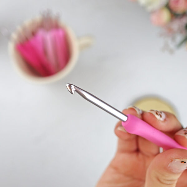 Ganchillo Rosa 3.00 mm, de Tulip - Imagen 6