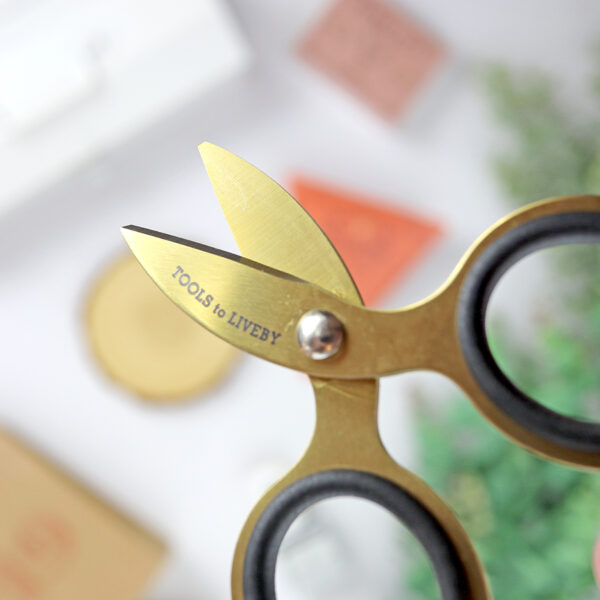 Mini tijera dorada, de Tools to Liveby - Imagen 6
