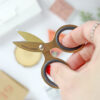 Mini tijera dorada, de Tools to Liveby - Imagen 7