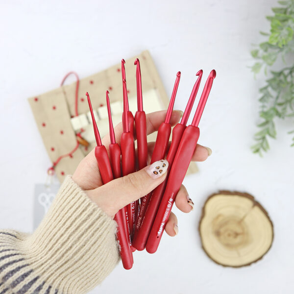 Estuche de ganchillos Rojo, de Tulip - Imagen 11