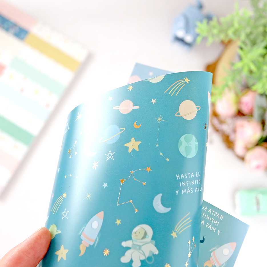 Acetato con foil Little M de Lora Bailora