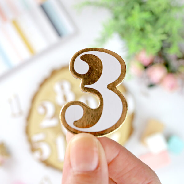 Chipboard Números con foil Baby M de Lora Bailora - Imagen 8
