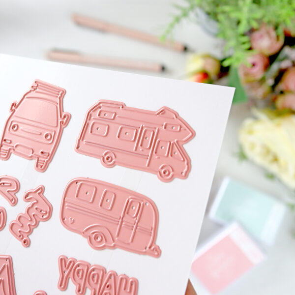 Set de troqueles Happy Camper, de Lora Bailora - Imagen 3