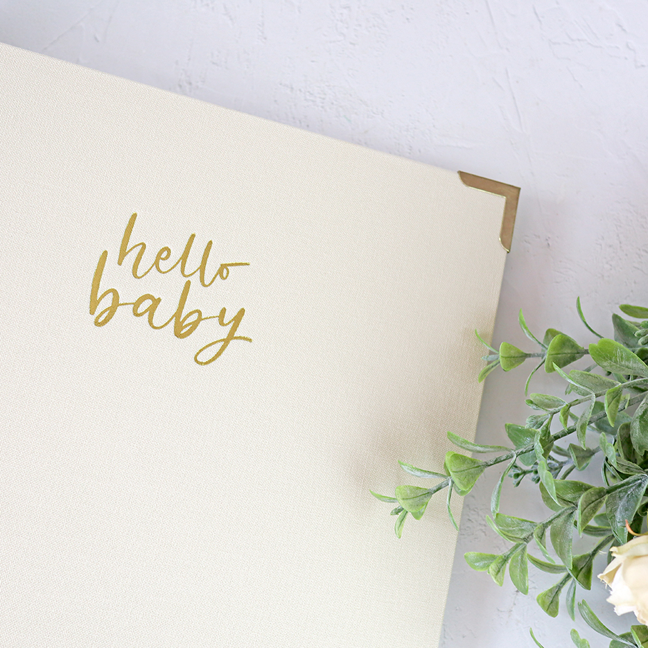 Carpeta 6x8" Hello Baby Beige de Lora Bailora