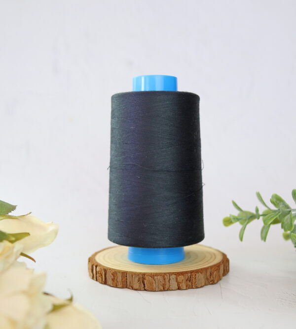 Cono de hilo Negro 5000 metros