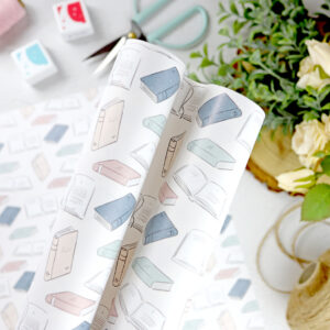 Pliego de papel de regalo Miss Lecturas. Diseño e ilustraciones de Alúa Cid