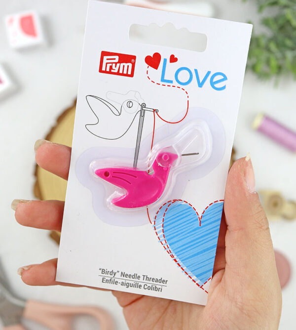 Enhebrador rosa de Prym