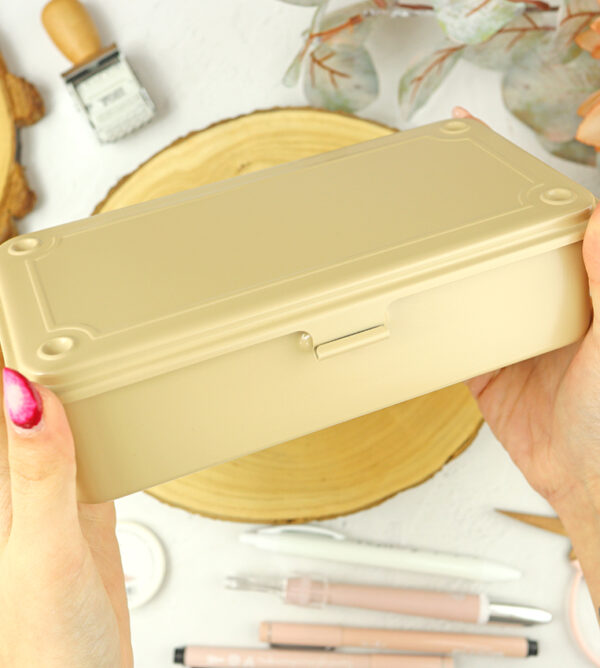 Caja T-190 Beige de Toyo Steel