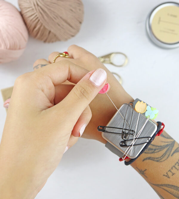 Pulsera magnética Gris de CocoKnits