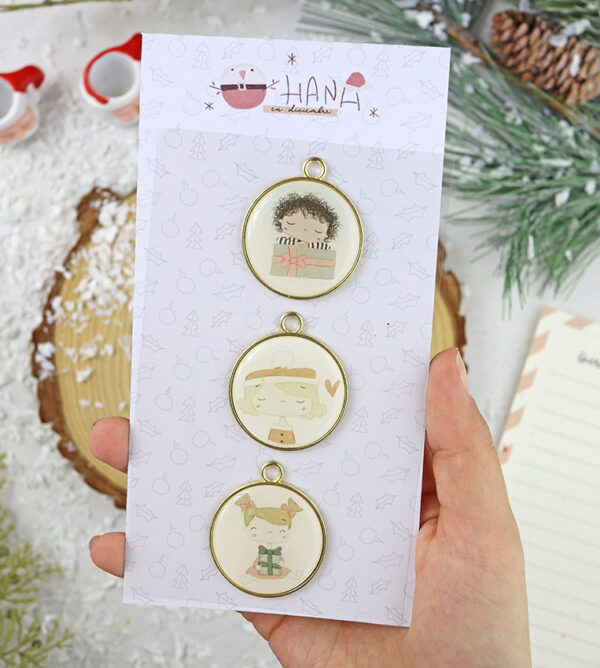 Charms metálicos Ohana en Diciembre de Alúa Cid