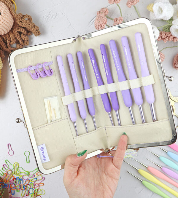 Estuche de ganchillos Lila Murasaki, de Tulip